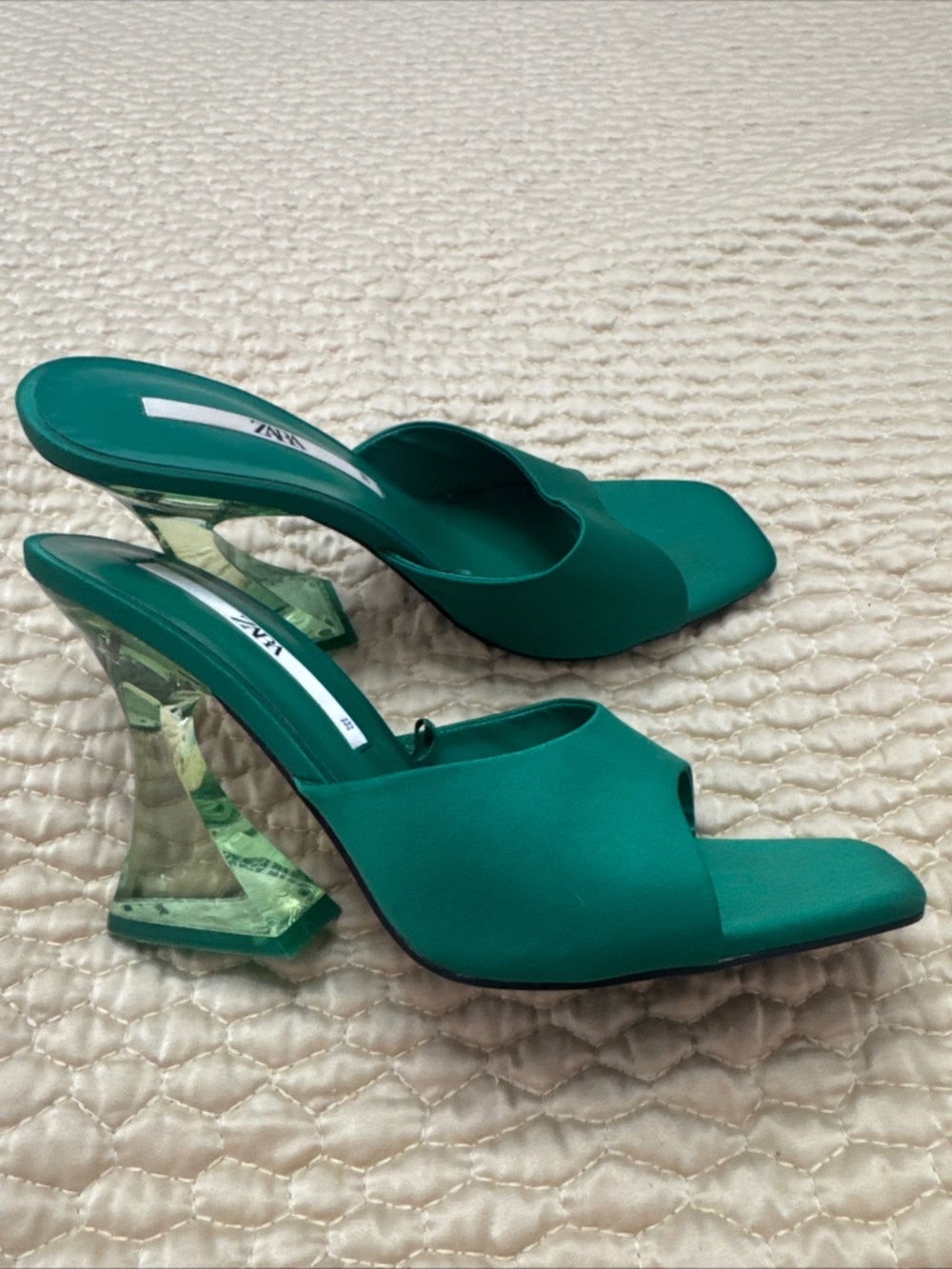 Zara Women’s Green Satin Strap Slides Square Front Chunky Block Acrylic Heel 39